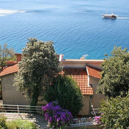 Apartments By The Sea Stanici, Omis - 1028 Tice Exterior photo
