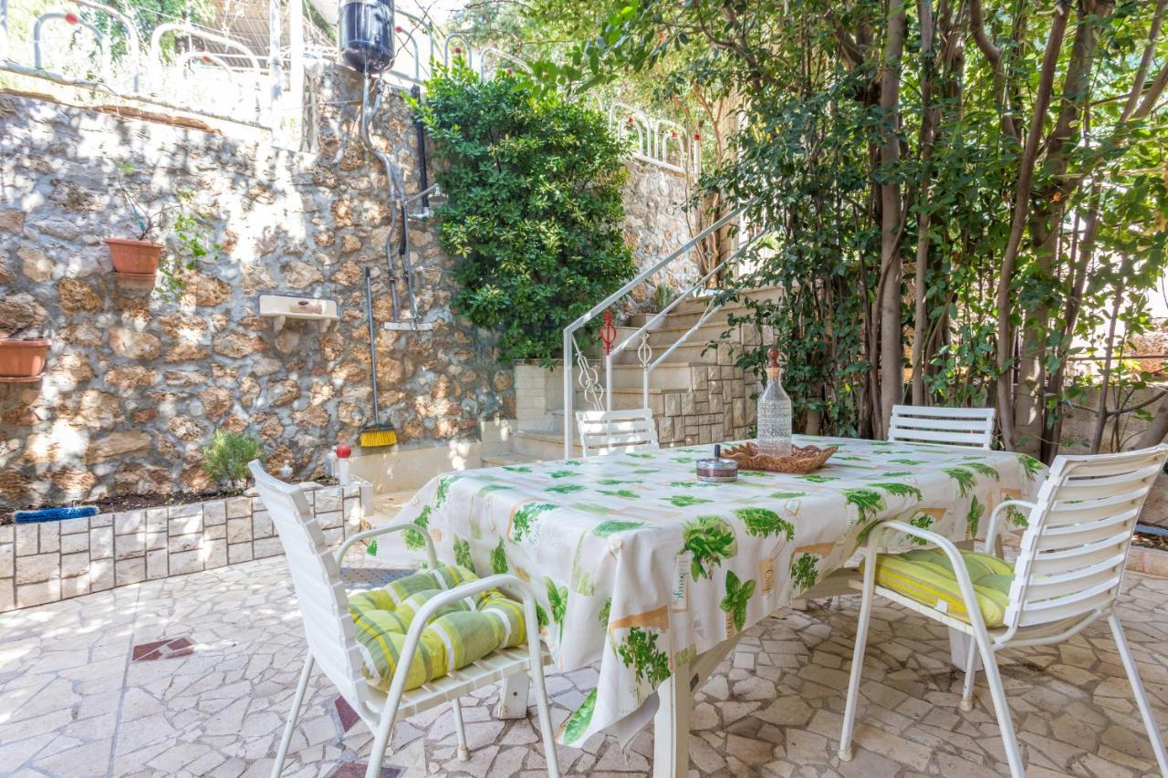 Apartments By The Sea Stanici, Omis - 1028 Tice Exterior photo